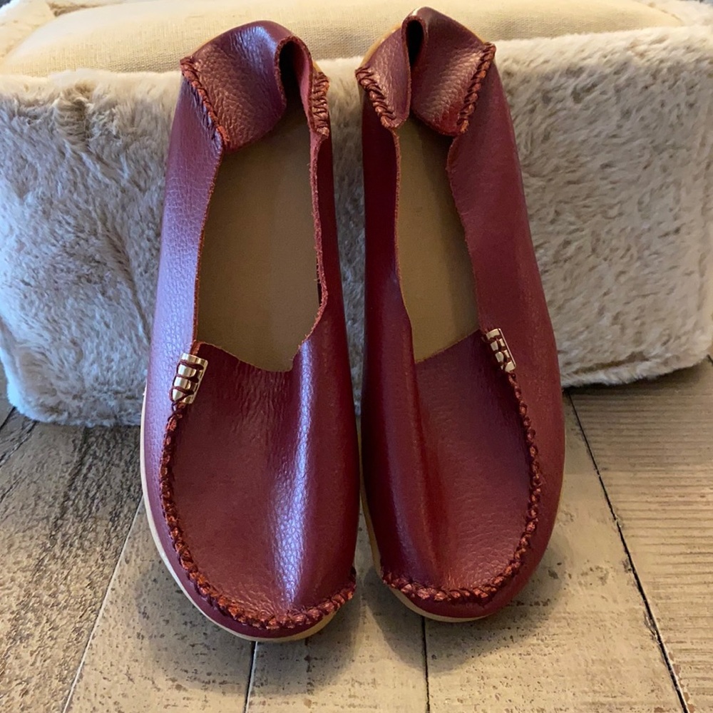 Brand new Women’s casual leather loafers size 9